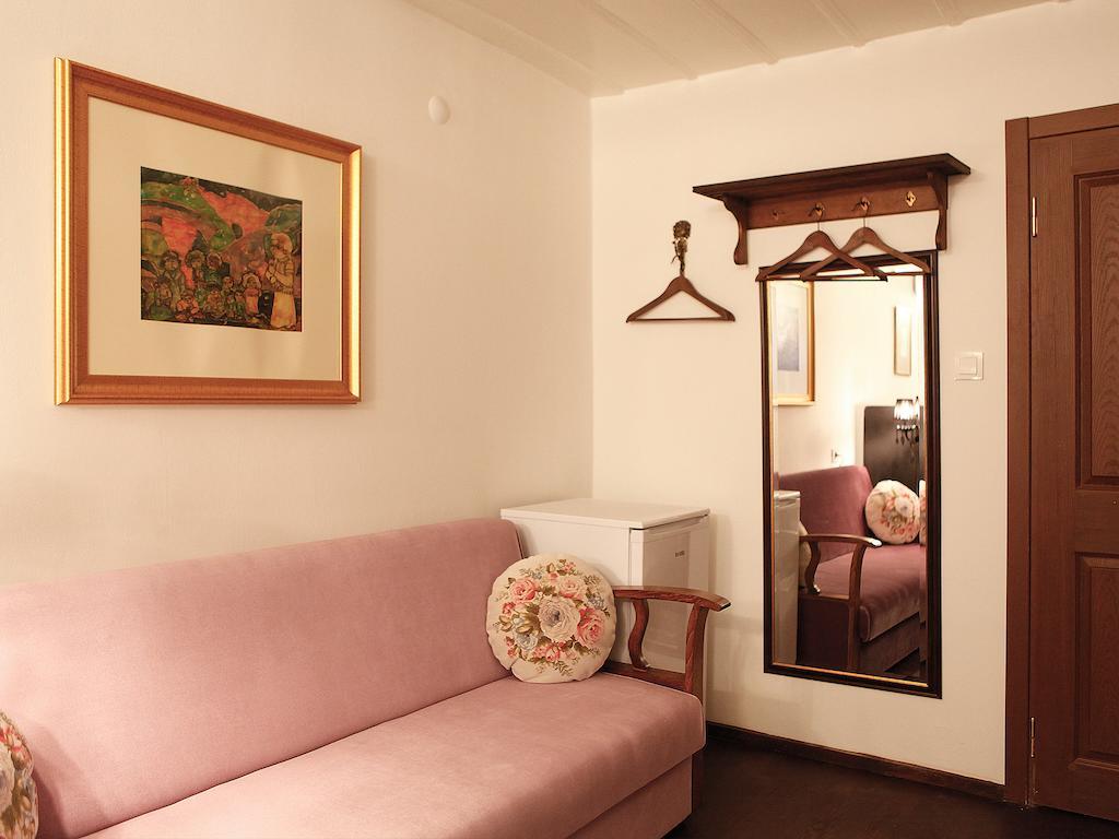 Marjolaine Hotel Айвалик Номер фото