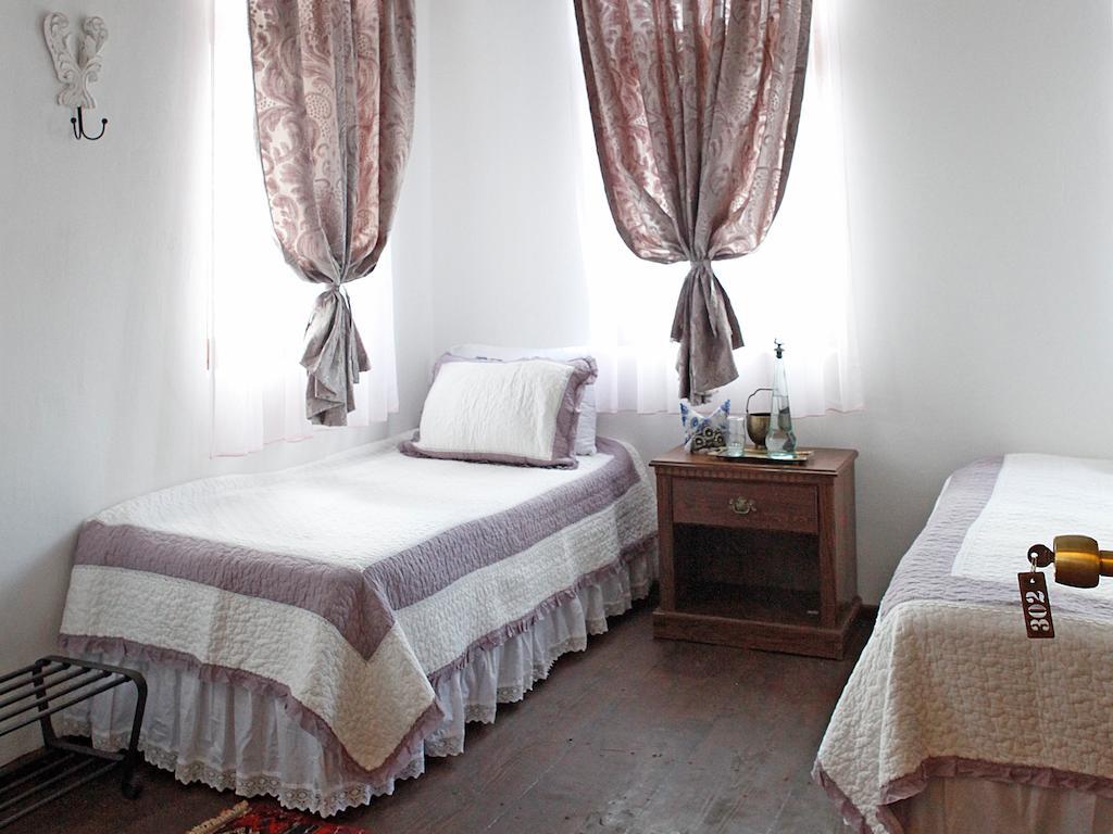 Marjolaine Hotel Айвалик Номер фото