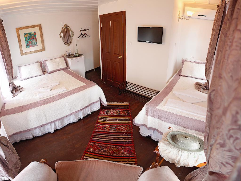 Marjolaine Hotel Айвалик Екстер'єр фото